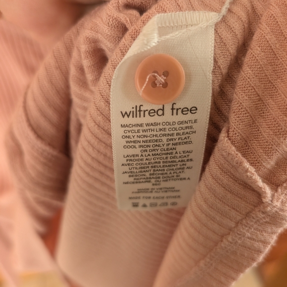 Wilfred Free Neptune Longsleeve Blush Button-Up Cropped Cardigan - Picture 5 of 8